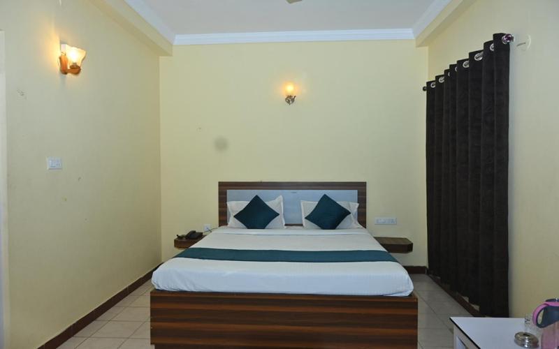 Hotel The Finch Puri Exterior foto